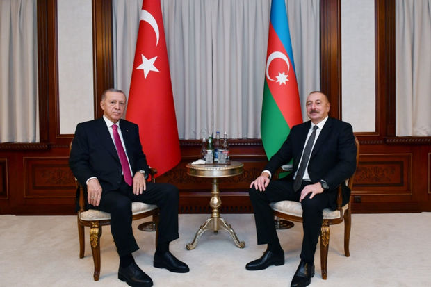 ilham-eliyev-ve-receb-tayyib-erdoganin-tekbetek-gorusu-basa-catib-yenilenib-foto